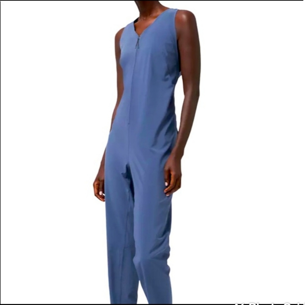 Size 6 Vindur jumpsuit - lululemon lab